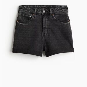 Black Jean Shorts with Raw Hem and Vintage Look